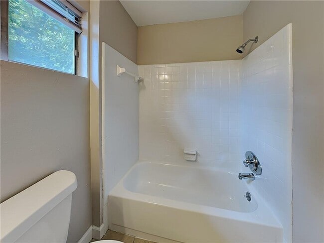 Building Photo - 4189 Northstrand Dr