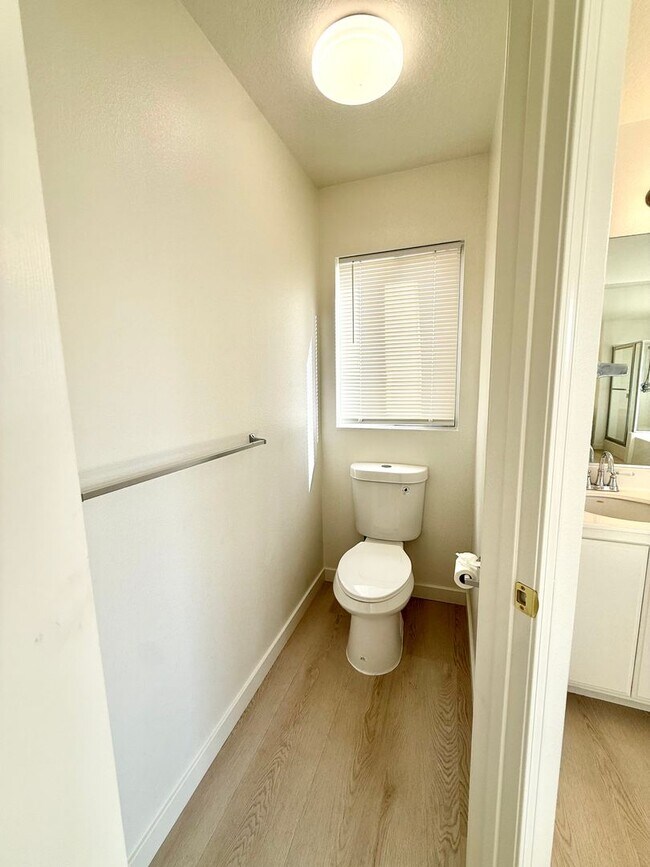 Building Photo - Spacious Home for Rent with Fresh Upgrades...