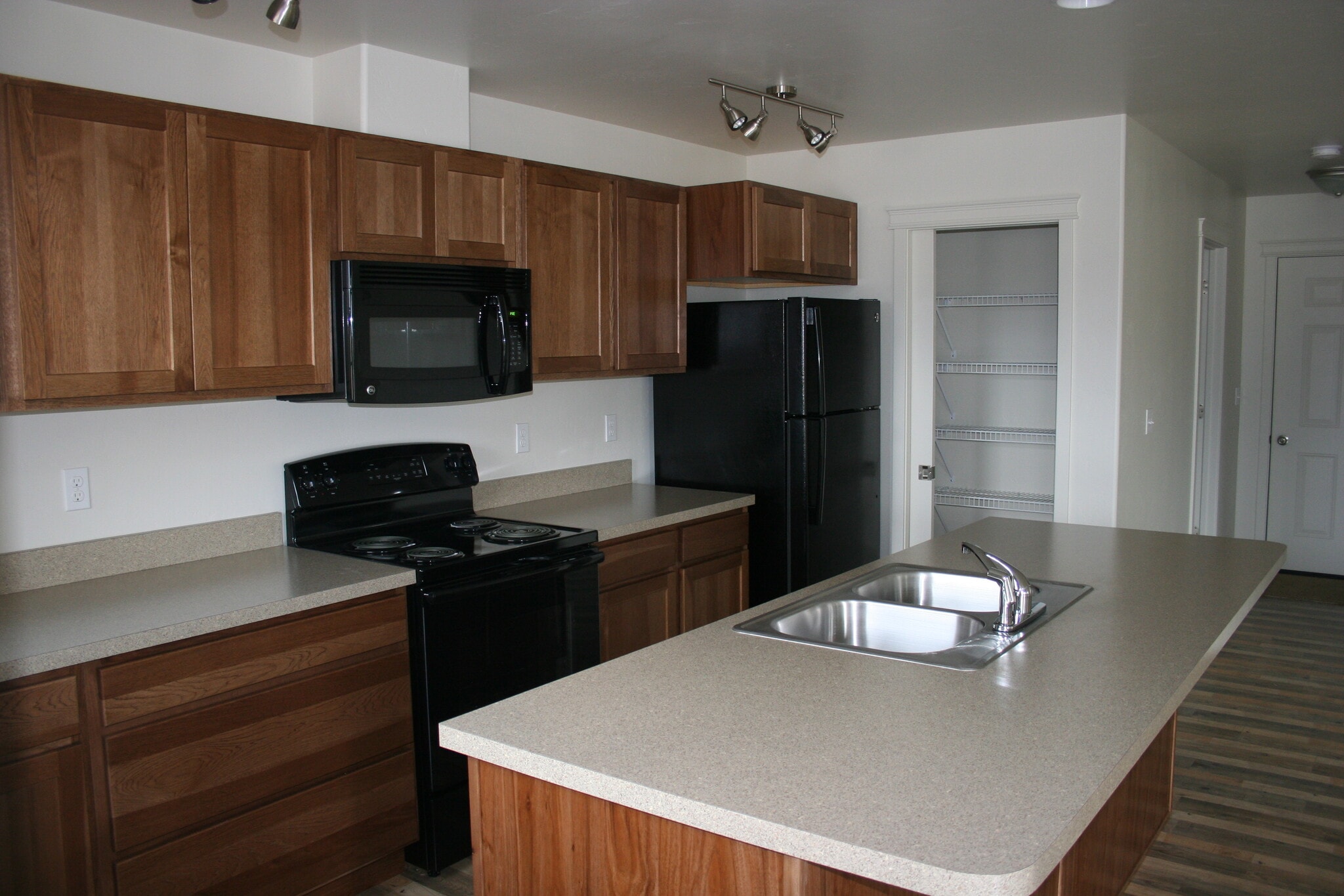 Building Photo - 29 Muskrat Dr