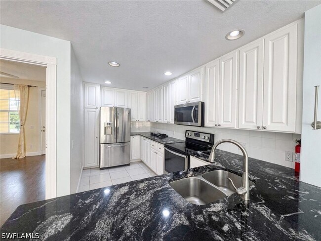 Building Photo - 28667 Alessandria Cir