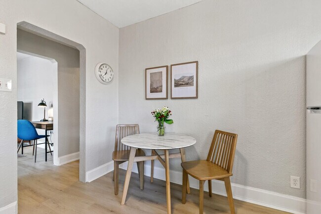 Building Photo - 1073 N Downing St