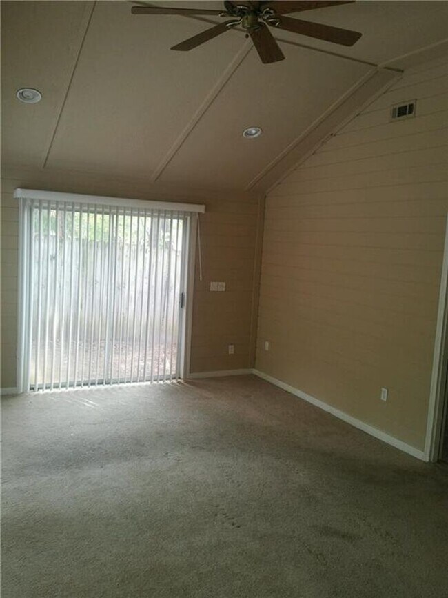 Building Photo - 1754-1756 Pointer Ln