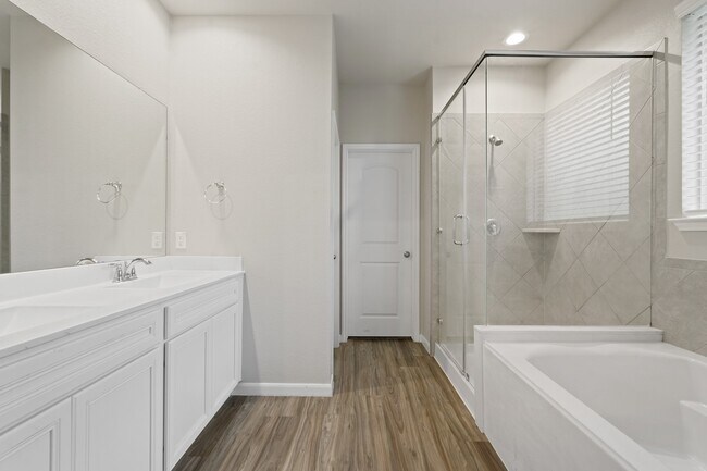 Building Photo - 18206 Bayonne Channel Ct