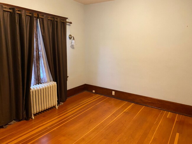Building Photo - Stunning home in Downtown Longmont