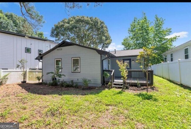 Building Photo - 2851 Forrest Hills Dr SW