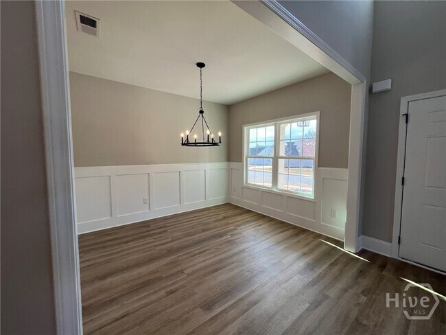 Building Photo - 1441 Willow Creek Dr