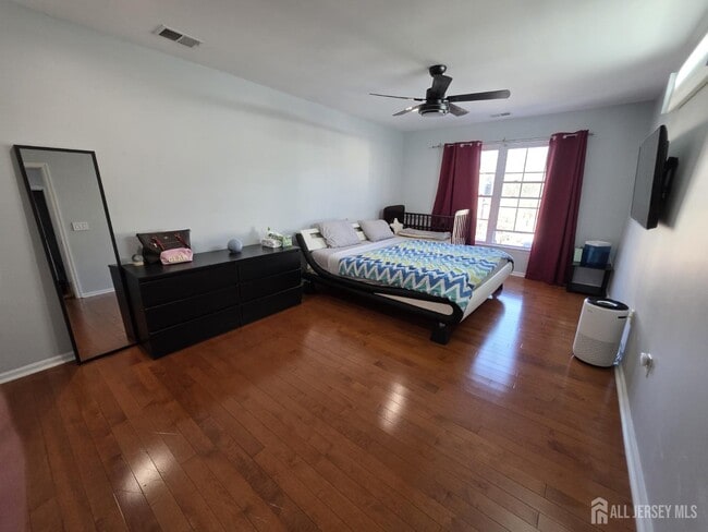 Building Photo - 78 Chariot Ct