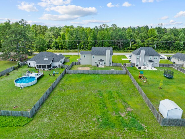 Building Photo - Raeford home