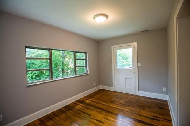 Building Photo - Italian Village home with Huge Yard