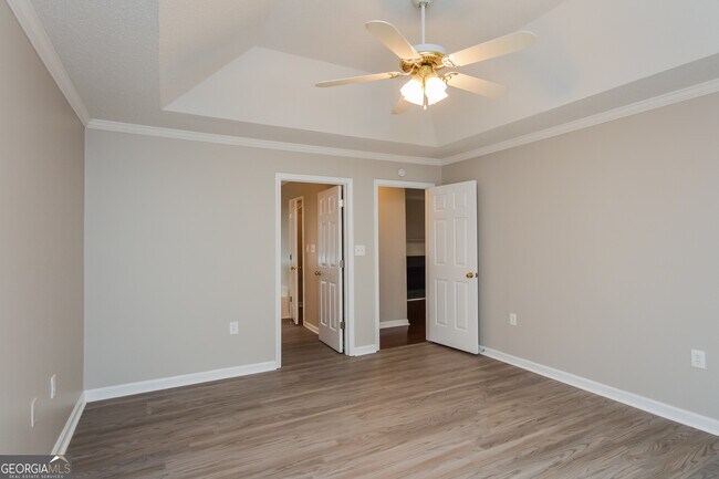 Building Photo - 1420 Saddlebrook Ct
