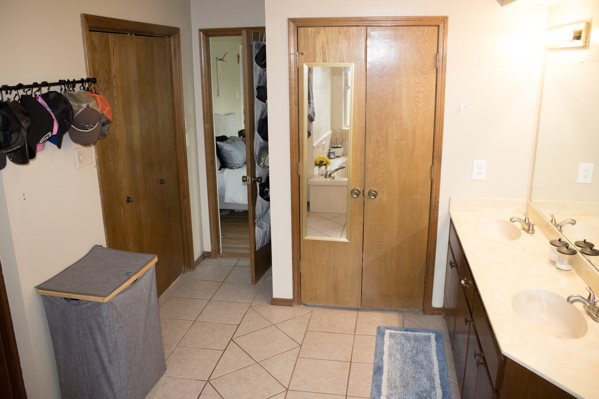 Building Photo - 4715 NE Bell Ave