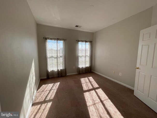 Building Photo - 43297 Stonegarden Terrace