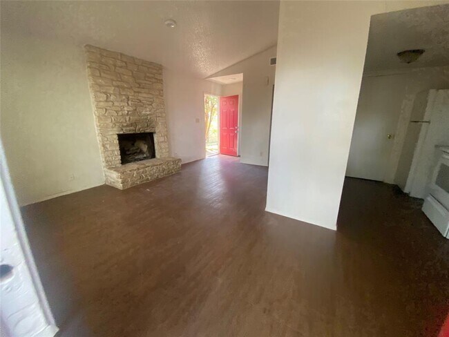 Building Photo - 1000 Fieldwood Dr