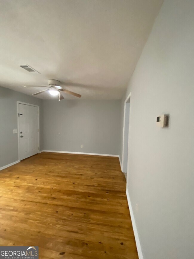 Building Photo - 56 Sunrise Cir