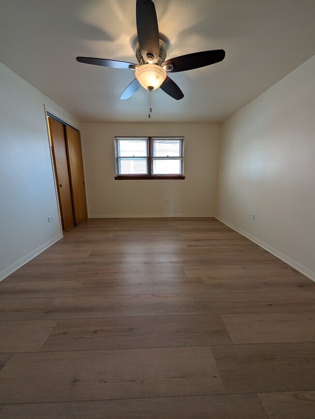 Building Photo - 4343 W 63rd St