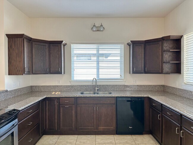 Building Photo - 3 Bedroom / 2.5 Bathroom House for rent in the Waiolani Mauka Subdivision. Pet friendly!