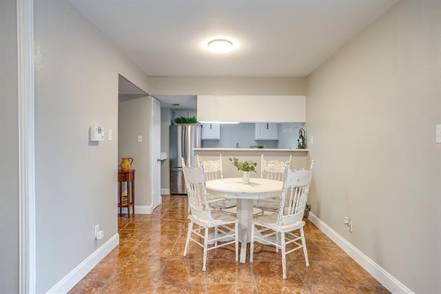 Building Photo - 5809 Harvest Hill Rd