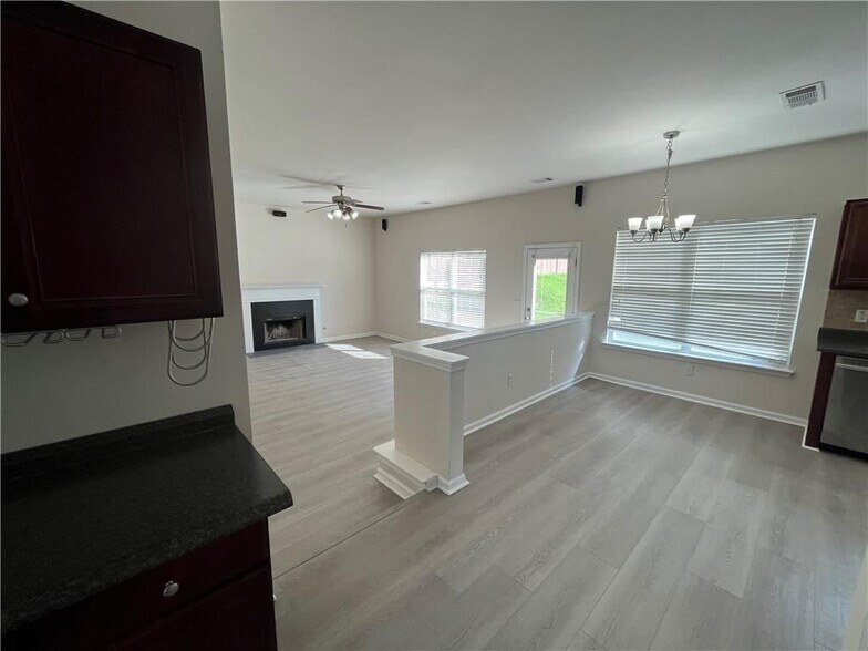 Building Photo - 420 Rockbass Rd