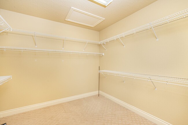 Building Photo - 3 Story Condo on Riverside Drive in Port O...