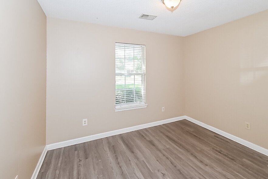 Building Photo - 6926 Ginwood Cove