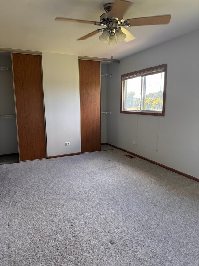 Building Photo - 1327 Andover Dr