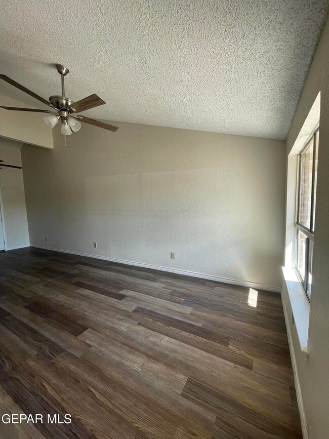 Building Photo - 845 Montera Rd