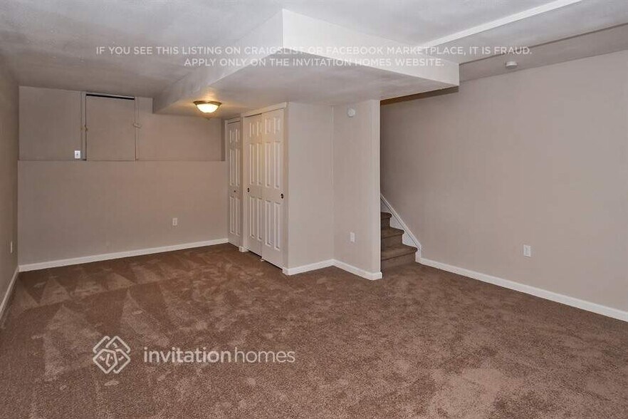 Building Photo - 3849 Primrose Ln