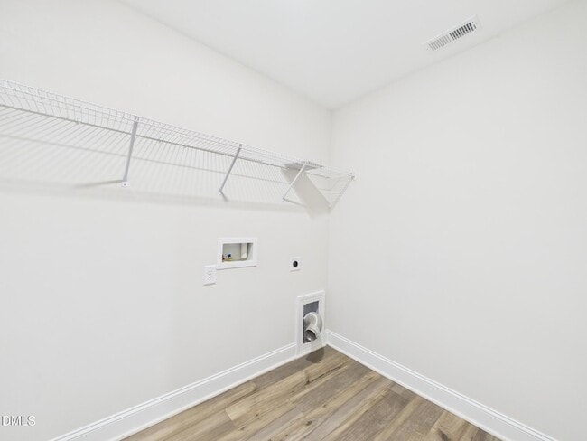 Building Photo - 110 Symmetry Lp