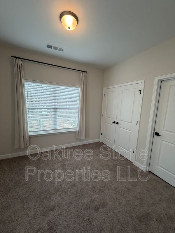 Building Photo - 1996 Main St NW