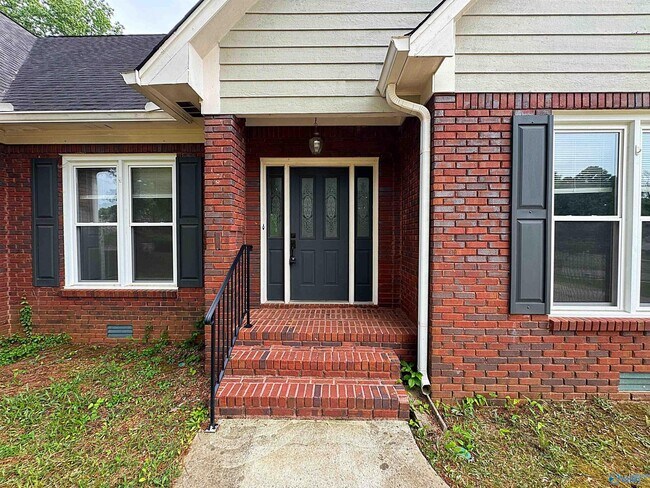 Building Photo - 192 Rosecliff Dr