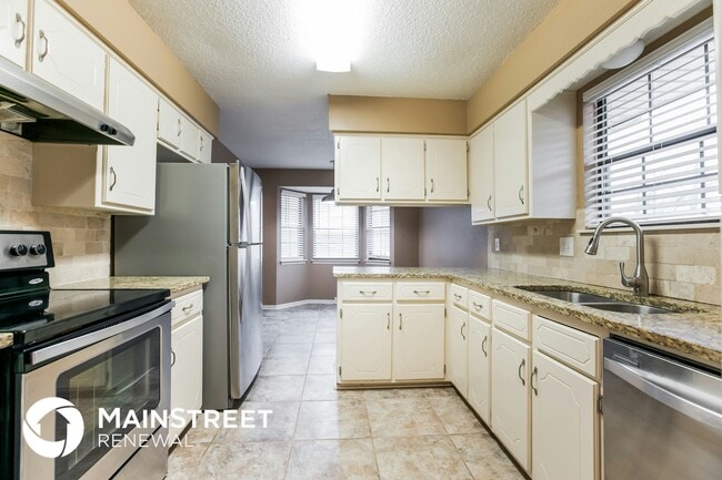 Building Photo - 3016 SE 3rd St