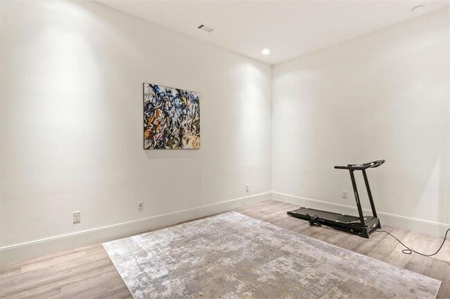 Building Photo - 1337 Grey Fox Ct NE