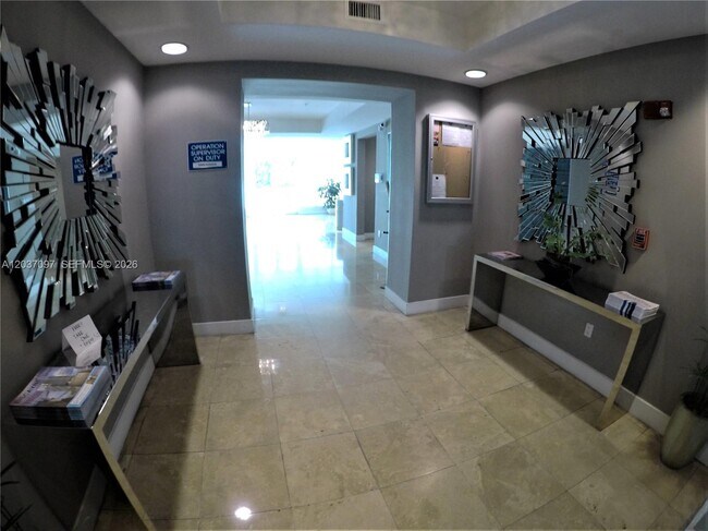Building Photo - 14951 Royal Oaks Ln