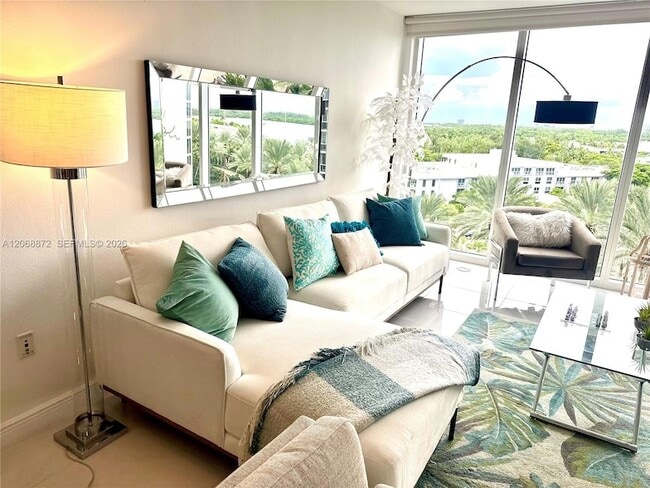 Building Photo - 10275 Collins Ave