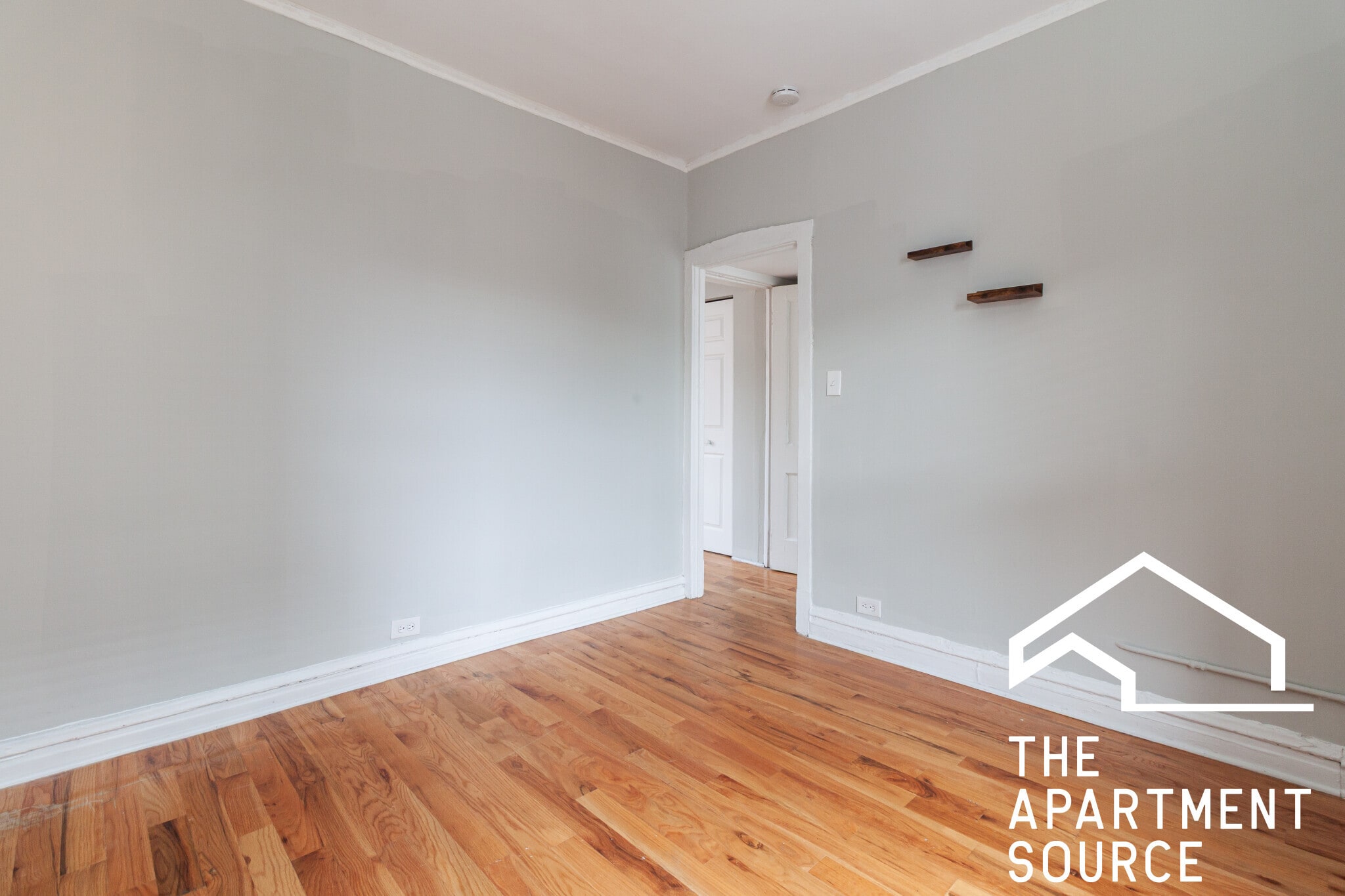 Building Photo - 3721 N Pine Grove Ave