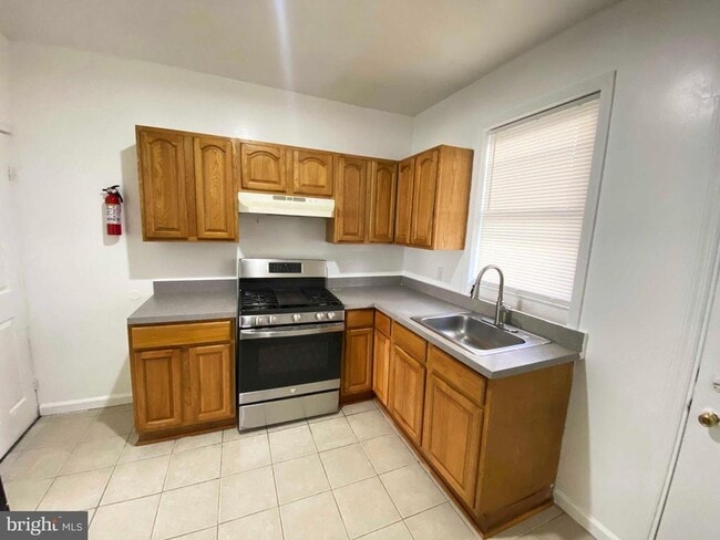 Building Photo - 3118 Hartville St