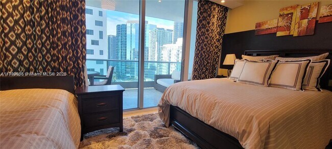 Building Photo - 1331 Brickell Bay Dr