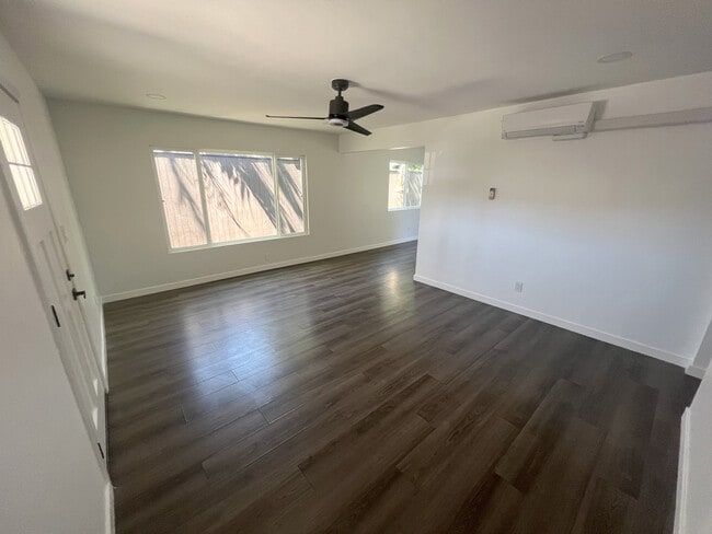 Building Photo - 3572 Nile St