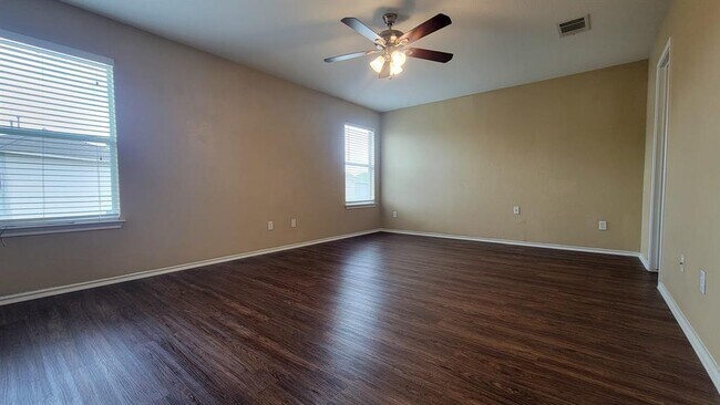 Building Photo - 1216 Shadow Creek Blvd