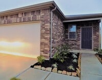 Building Photo - 14635 Myrtle Point Dr