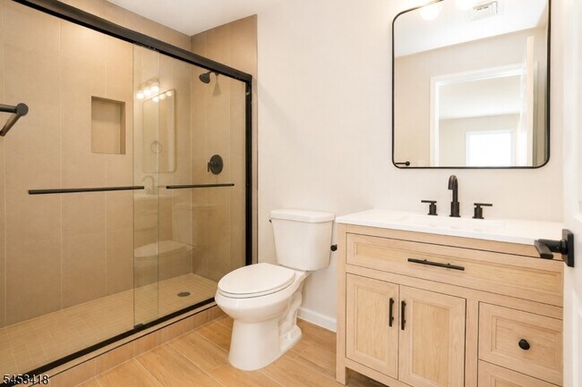 Building Photo - 29 Frederick St