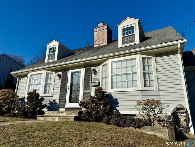 Building Photo - 16 Killian Ave