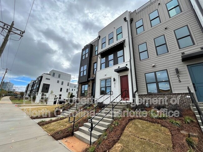 Building Photo - 611 W Tremont Ave