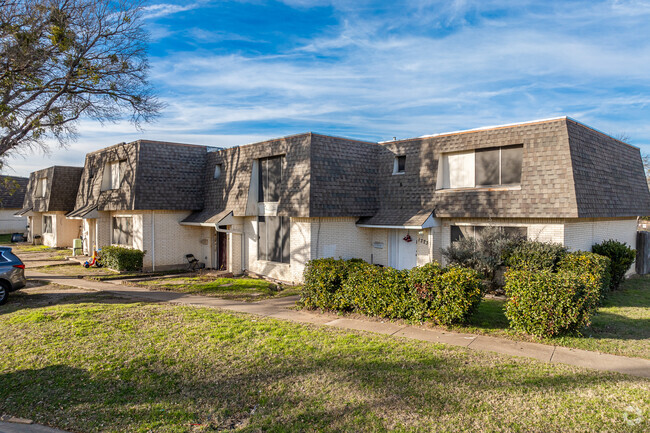 Primary Photo - South Fork Townhomes