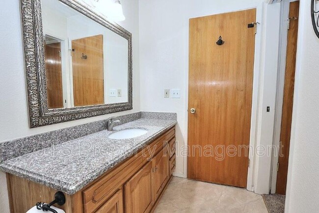 Building Photo - 2394 Alta Garden Ln