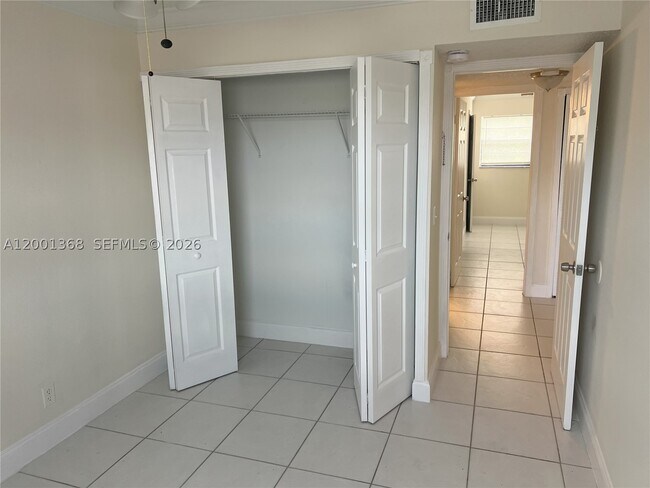 Building Photo - 3750 NW 115th Way