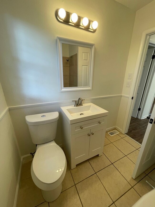 Building Photo - Updated 3/1 House in South Rome- $1,295