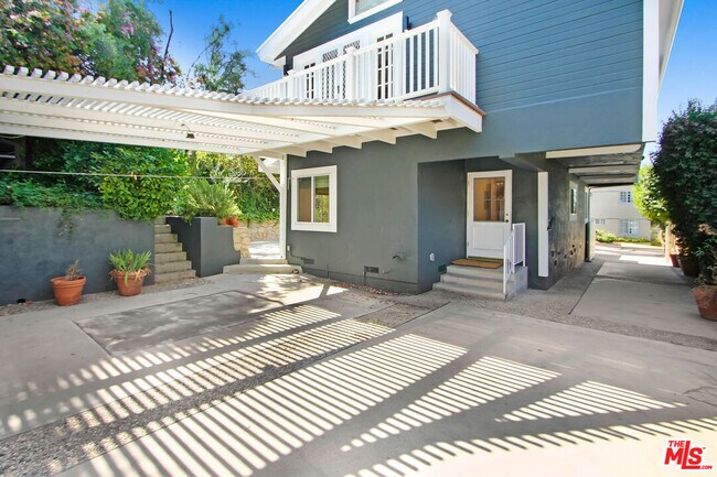Building Photo - 2401 Olive Ave