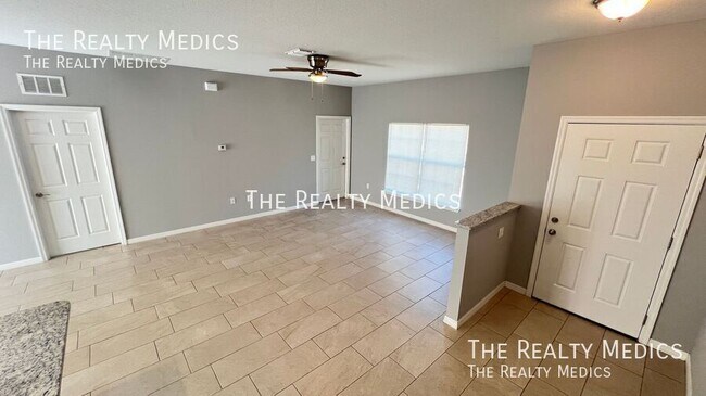 Building Photo - 1342 Defender St NW