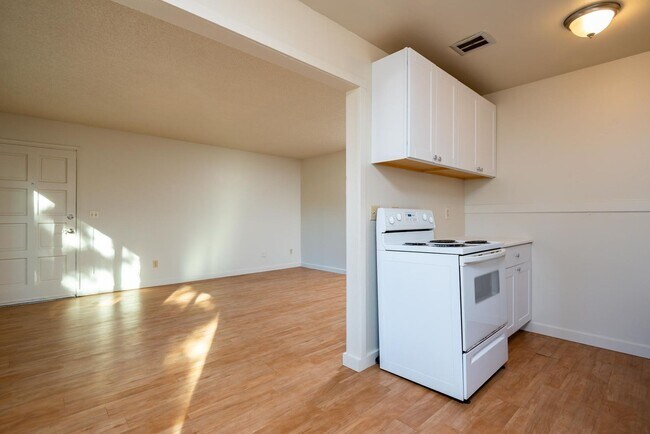 Building Photo - 9230 N Saint Louis Ave